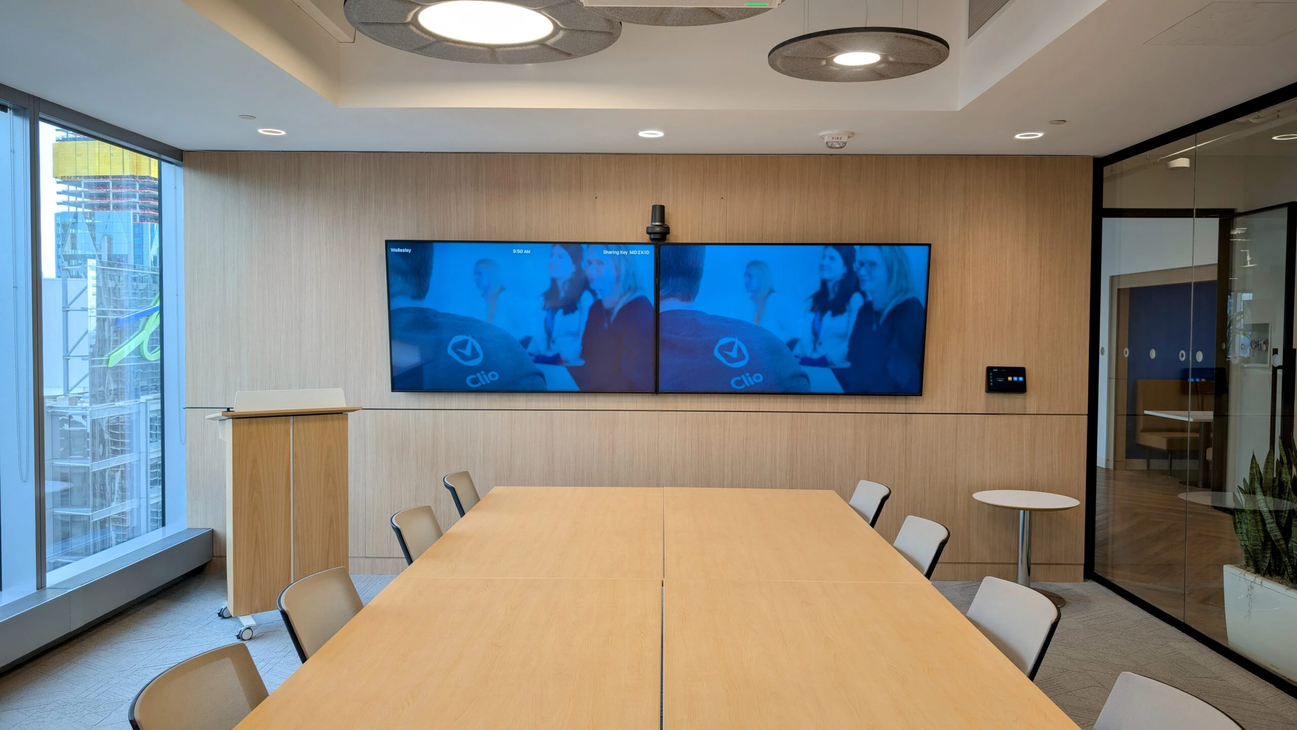 PIXON TECHNOLOGIES Smart Conference Room Display Setup
